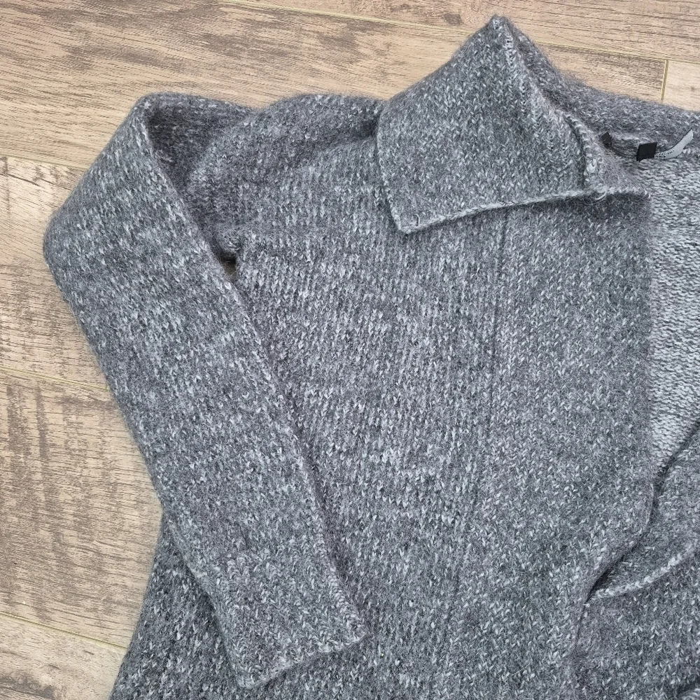 Babaton Aritzia Women's Grey Italian Wool Mohair Blend Knit Caridgan Size Small - Picture 3 of 6